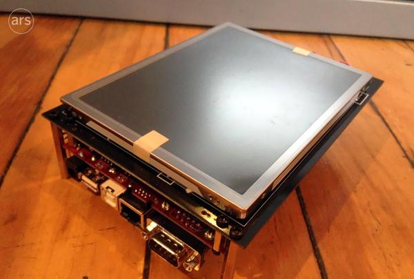 Apple : un gros prototype de l’iPhone en 2005 iphoneprototype2