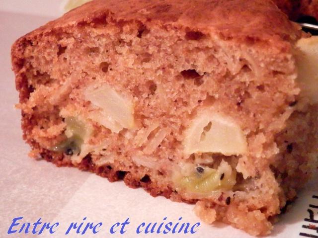 Gâteau à la crème fraîche aux pommes et kiwis Hebergeur d'image
