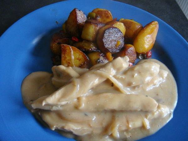 ESCALOPE DE POULET SAUCE CEPES ET BOLET DSC02024