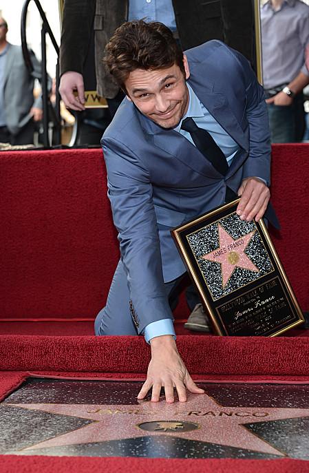 James Franco sexy pour son étoile à Hollywood Boulevard - photos 163399190 AE 8193 413A6AB56C0CA05AD7F0247AE9155434