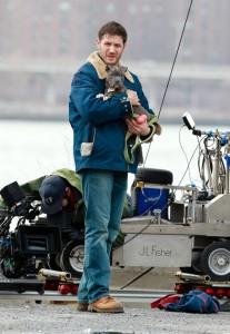 Animal Rescue : premières photos du tournage avec Tom Hardy PUPPY+LOVE+Tom+Hardy+shows+love+four+legged+jpUj4oUMyP7x