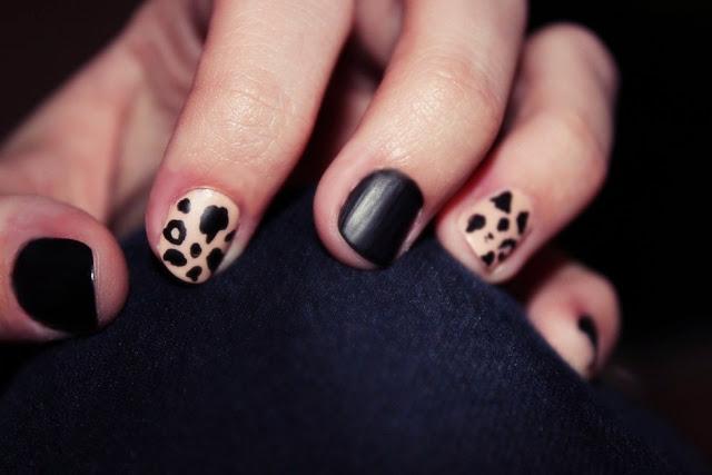 Mes Ongles vous disent Graou ! Mes Ongles vous disent Graou !