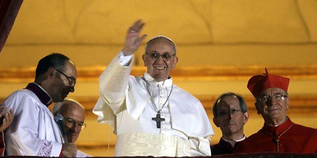 1847472_3_2033_le-cardinal-jorge-mario-bergoglio-devenu_58873fbb4b201ffffa5ae1db86f69d69 « Habemus Papam Franciscum »
