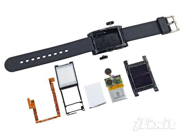 Autopsie de la montre Pebble : impossible à réparer Pebble-black-iFixit-002