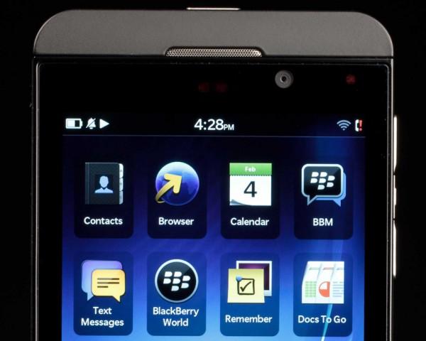 Ivre, il commande un million de BlackBerry Z10 blackberry-10-os-review