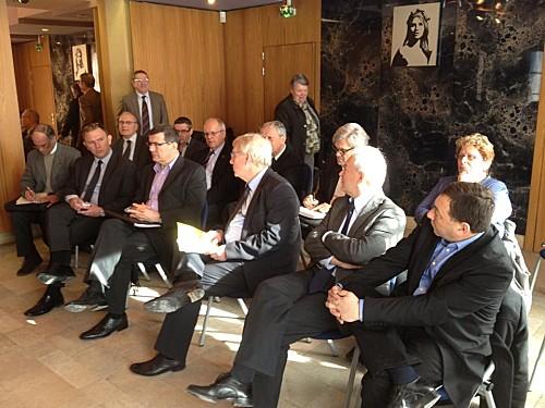 Petits travaux et grandes manœuvres 542647 10200748882143183 1558627415 n