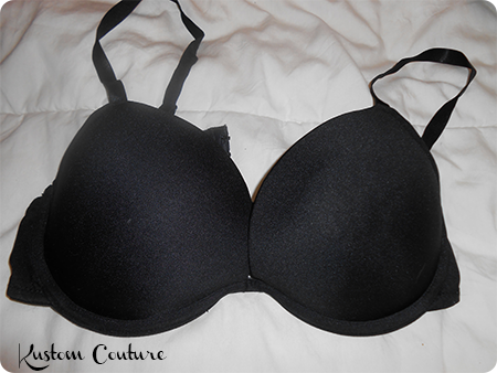 Même le soutien-gorge se refait une beauté! Soutien-gorge avant customisation