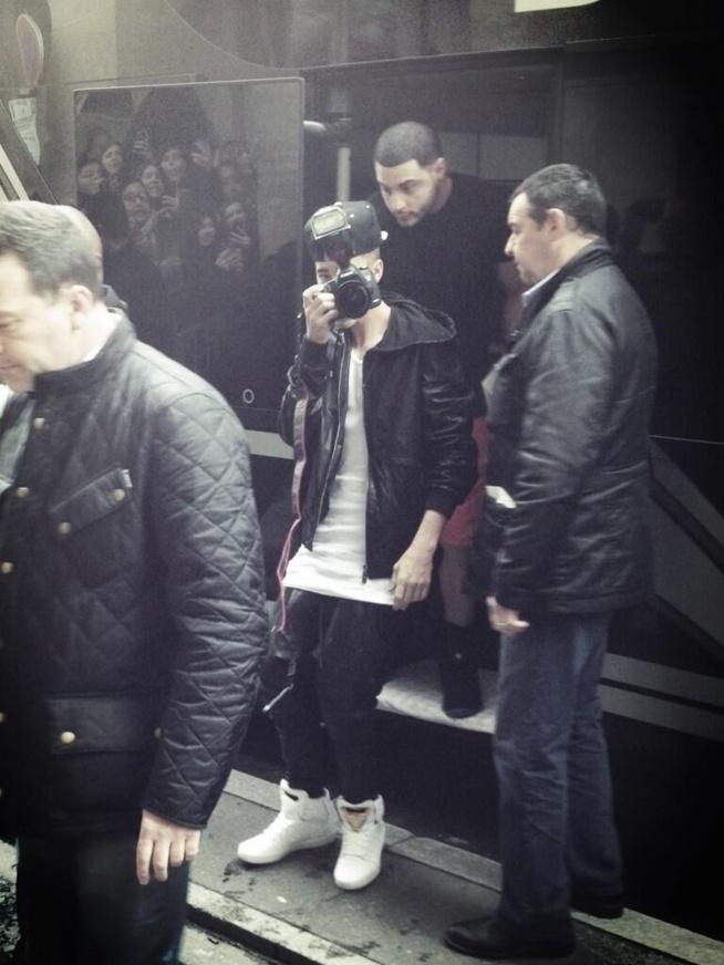 EXCLUSIF VIDEO Justin Bieber est à Paris, voici les premières images