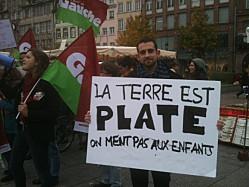 Prier ...: de la crédulité à la Foi. -1- la-terre-est-plate.jpg