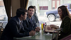Critiques Séries : Bones. Saison 8. Episode 19. vlcsnap-2013-03-19-19h18m21s20.png