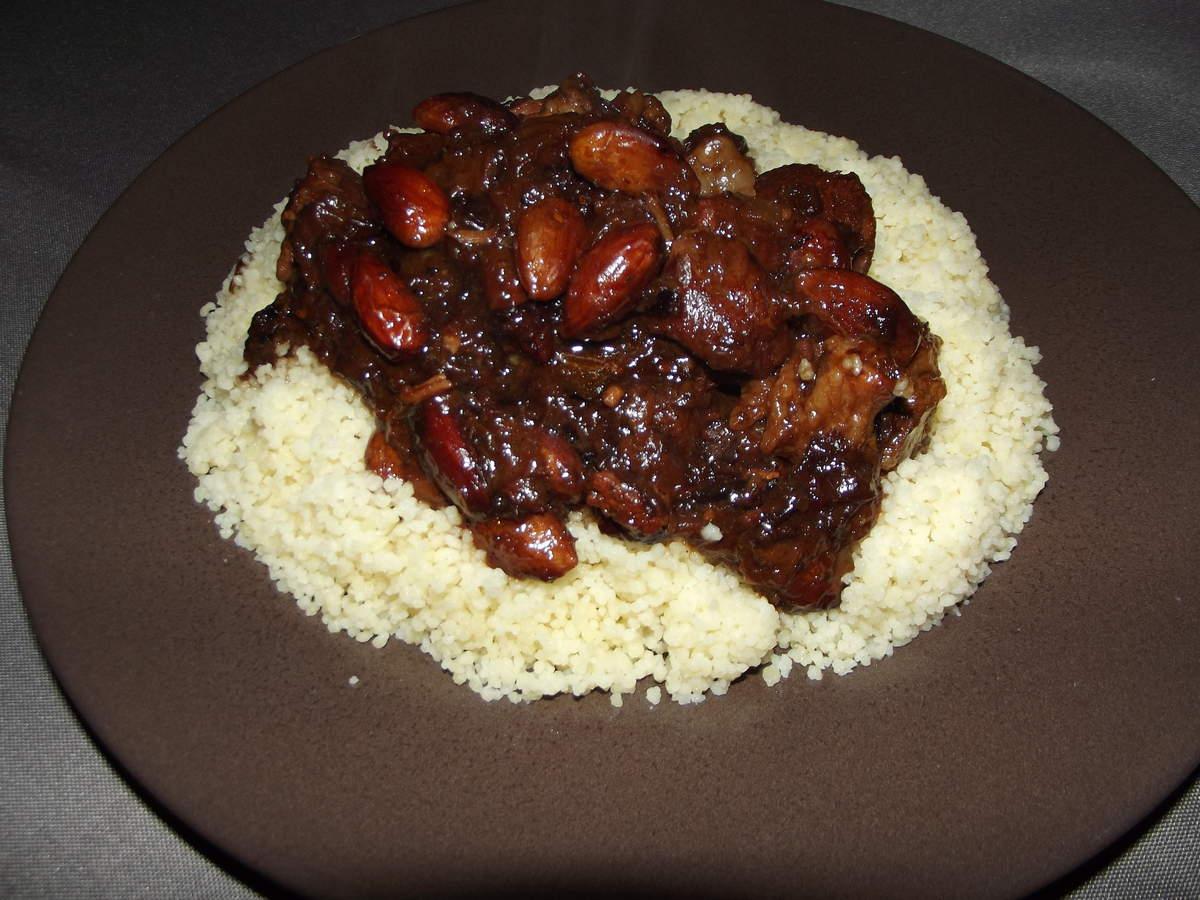 Tajine d'agneau aux pruneaux, amandes et miel Tajine d'agneau aux pruneaux, amandes et miel