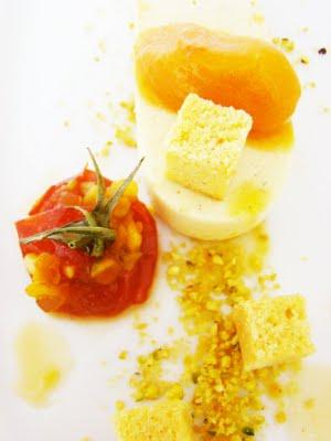 Parfait vanille huile d'olive, financiers huile d'olive et une tomate confite..... Parfait vanille huile d'olive, financiers huile d'olive et une tomate confite.....