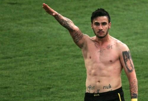 Katidis Le footballeur Giorgos Katidis : entre nazisme, bêtise et punition