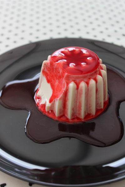 Panna cotta vanille/framboise recette de cuisine,miam miam,panna cotta,agar agar