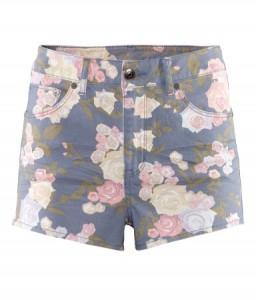 short fleurs H & M casse la baraque avec une collection écolo