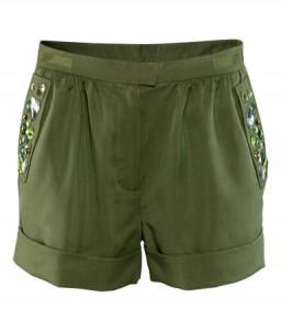 shorts kaki H & M casse la baraque avec une collection écolo