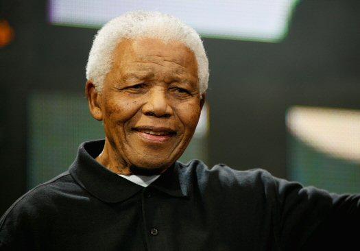 Nelson Mandela élu citoyen d'honneur de la Ville de Paris