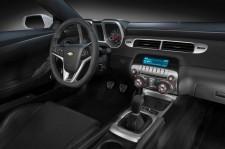 2014-Chevrolet-CamaroZ28-008-medium