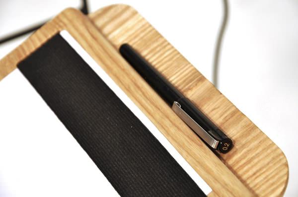 Loss Table le bureau organisé par Tom Chau Loss Table le bureau organisé par Tom Chau