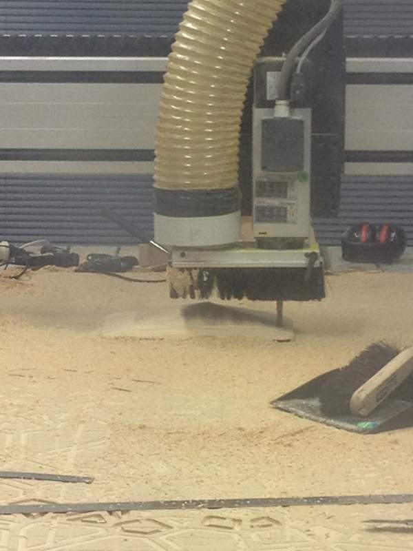 Loss Table le bureau organisé par Tom Chau Loss Table le bureau organisé par Tom Chau