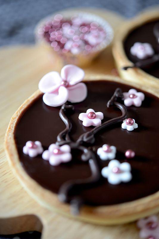 Petite tarte Cherry Blossom au chocolat VSZ_1824