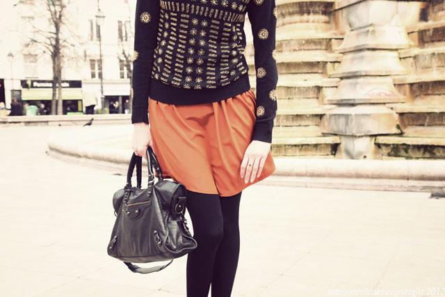 ♬ POUPOUPIDOU ♬ ♬ POUPOUPIDOU ♬