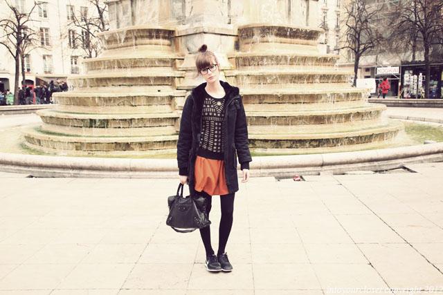 ♬ POUPOUPIDOU ♬ ♬ POUPOUPIDOU ♬