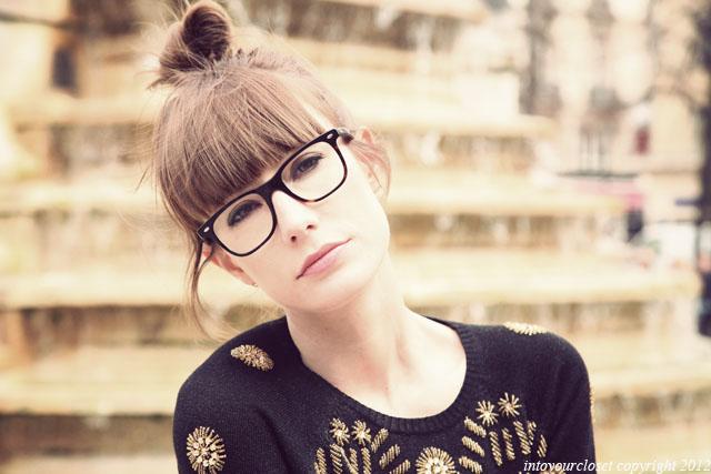 ♬ POUPOUPIDOU ♬ ♬ POUPOUPIDOU ♬