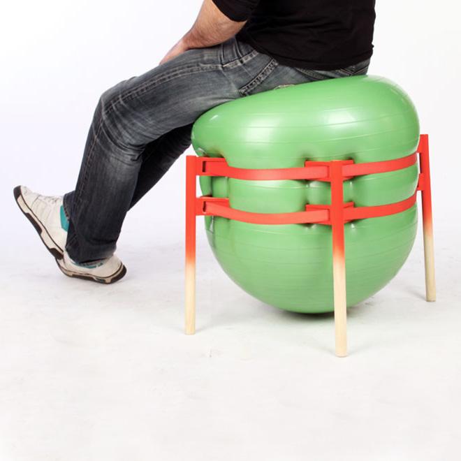 The Stooler – Andreu Carulla The Stooler - Andreu Carulla