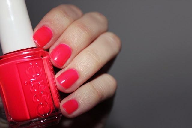 Et si nous entrions dans le Printemps - Essie Et si nous entrions dans le Printemps - Essie