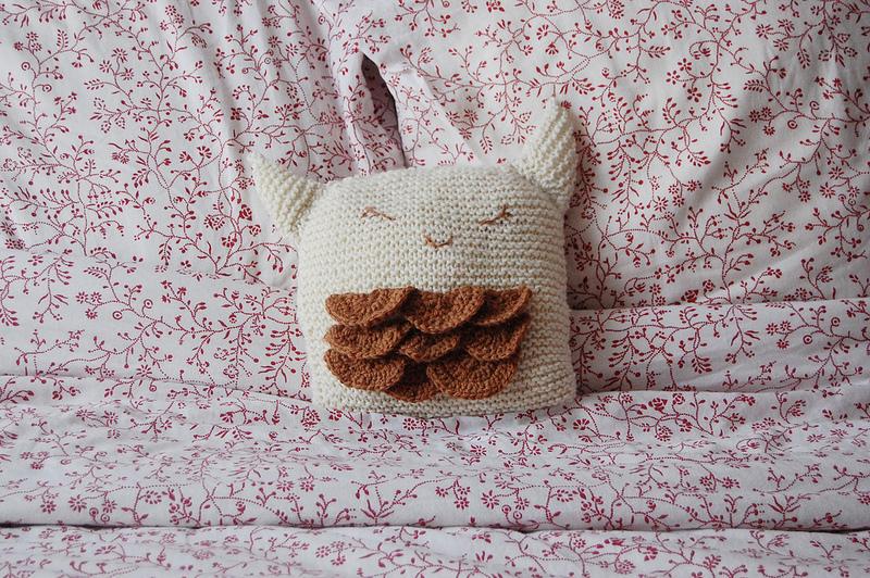 A sleepy owl cushion sleepyowlcushion2