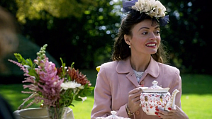 Critiques Séries : Bomb Girls. Saison 2. Episode 7. vlcsnap-2013-04-02-10h42m10s211