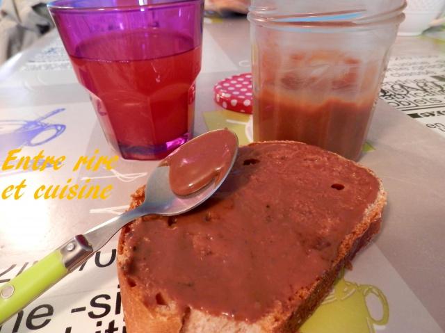 Pâte à tartiner N°2 onctueuse au Chocolat au lait caramel hostingpics.net