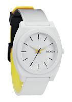 Nixon met du soleil à mon poignet Nixon met du soleil à mon poignet