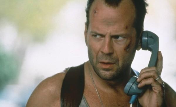 2 milliards de minutes par jour utilisées sur Skype john-mcclane-on-the-phone