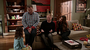Critiques Séries : Modern Family. Saison 4. Episode 19. modern-family-lily.png