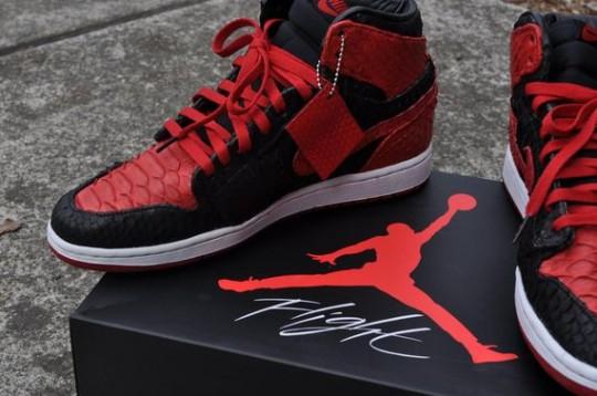 Air Jordan 1 High Banned Python air-jordan-1-python-banned_02
