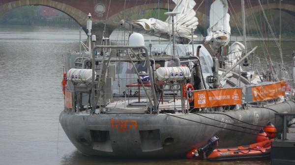 C’est un fameux deux-mâts … tara P1350747