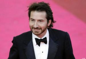 edouard_baer_en_noeud_papillon_article_big