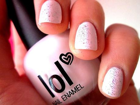 J’ai vu un fantôme avec des étoiles ! J'ai vu un fantôme avec des étoiles ! dans Vernis manucure-avec-bys-4