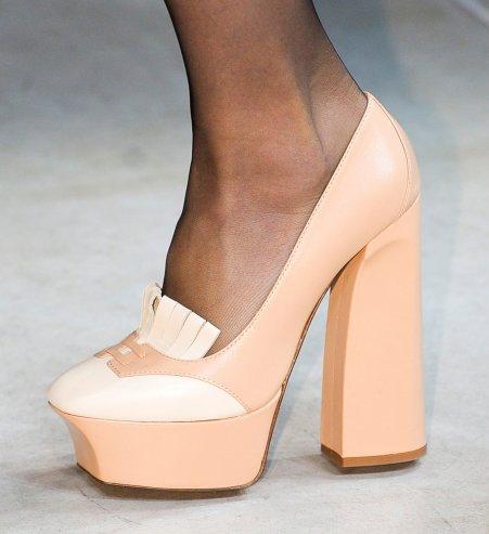 Chaussons nos petits pieds des tendances printemps-été 2013 Les chaussures à talons carrés Bottega Veneta