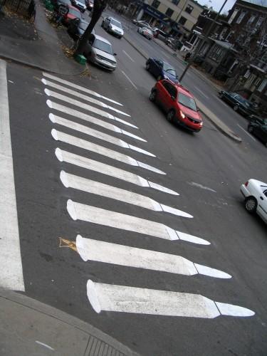Le street art de Roadsworth full-asphalt-jacket-375x500