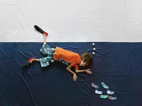 Un Petit Prince s’évade dans l’imaginaire loin de son fauteuil Le-Petit-Prince-Lukas-01