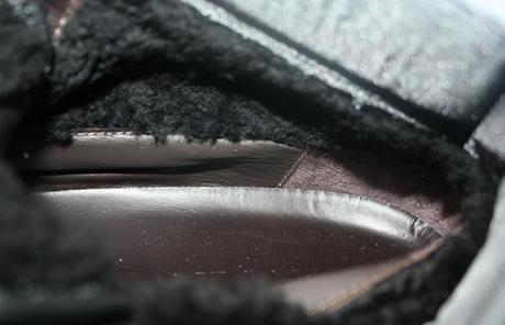 Chaussés pour l’Hiver : test des sneakers Lanvin ...mais heureusement, les contreforts sont bien présents sur les flancs inférieurs de la chaussure, ici doublés de cuir.