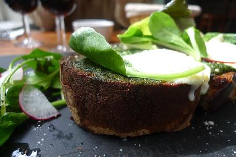 LE garde-robe LE garde-robe