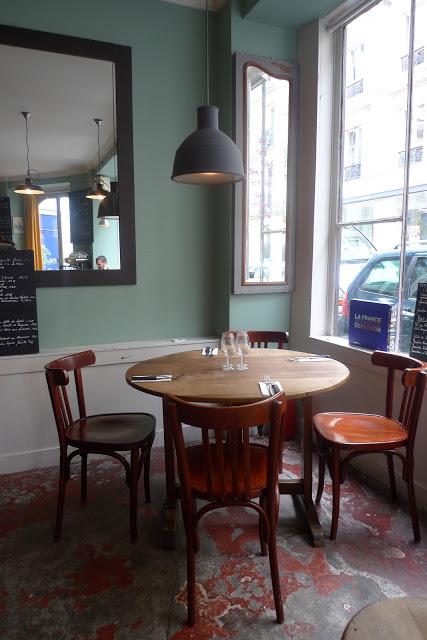 LE garde-robe LE garde-robe