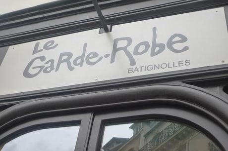 LE garde-robe LE garde-robe