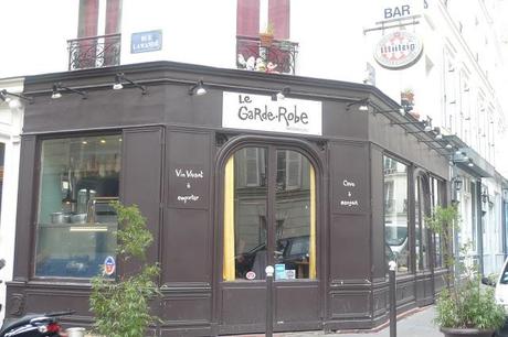 LE garde-robe LE garde-robe