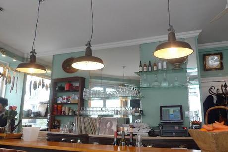 LE garde-robe LE garde-robe