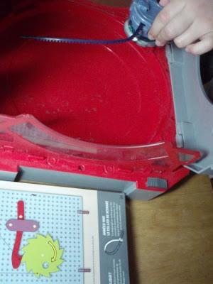 Les mécanismes à construire comme une entrée dans la mécanique et la physique Les mécanismes à construire comme une entrée dans la mécanique et la physique